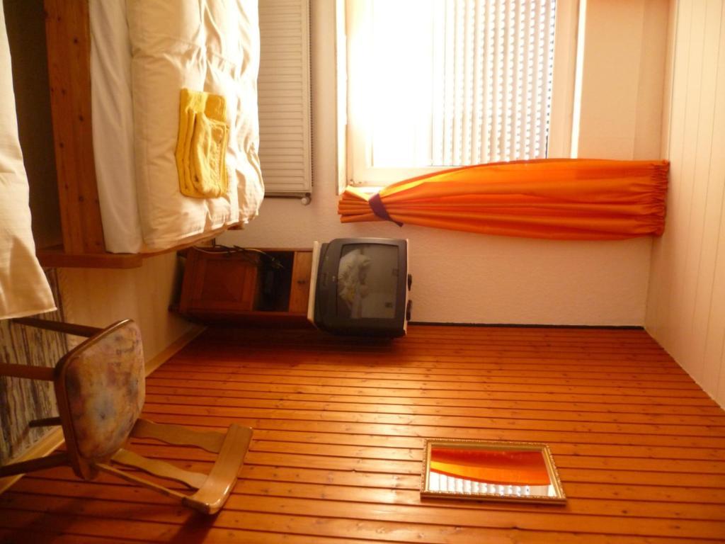 Hotel Rotbuche Westoverledingen Habitación foto